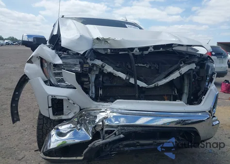 2019 GMC Sierra 1500 Slt z USA, uszkodzony, nr VIN 3GTU9DEDXKG131736